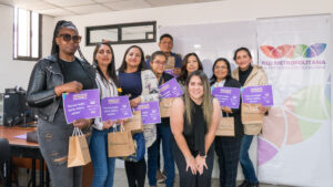 Primera escuela de emprendimiento para mujeres Red Metropolitana