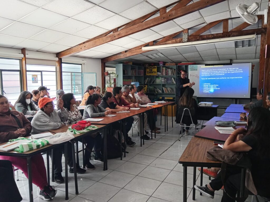 escuela de liderazgo y emprendimiento social - 1